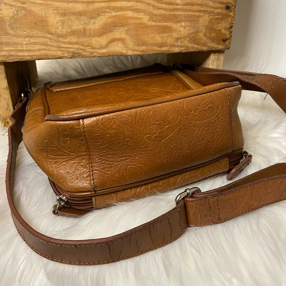 Coldwater Creek Floret Leather Crossbody Purse - Picture 8 of 10